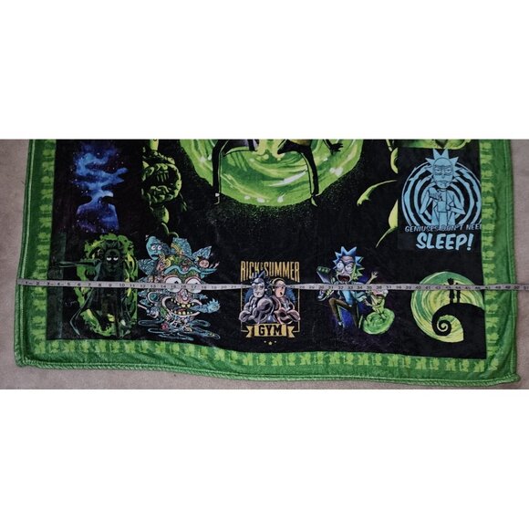 Rick & Morty Fleece Blanket Throw 50x60 Black Green Purple Red - Picture 6 of 9